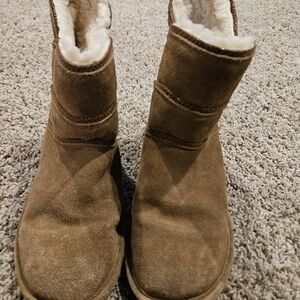 BearPaw Brown Ankle Boots with Cream Lining